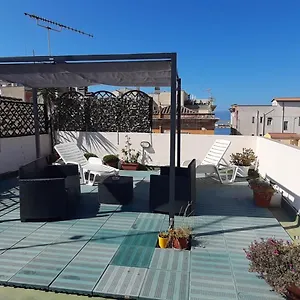  Appartement Rosa's With Terrace Italië